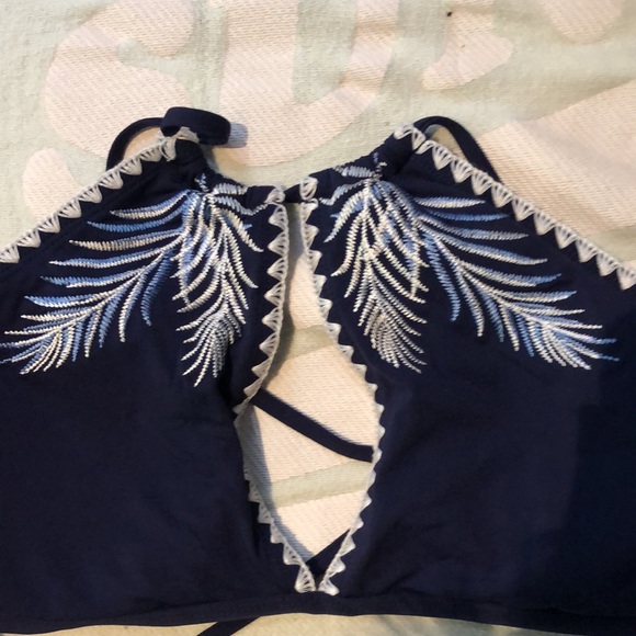 La vie en rose bathing suit top - Picture 2 of 5